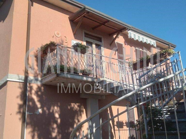 Casa Semi Indipendente in Vendita a Castelnuovo Magra, zona Molicciara, 170'000€, 180 m²
