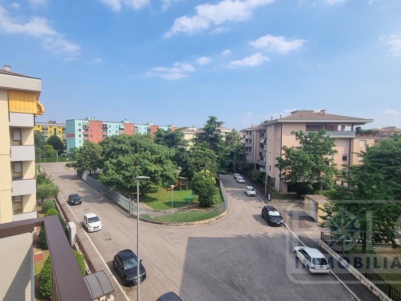 Appartamento in Vendita a Verona, 332'500€, 133 m²