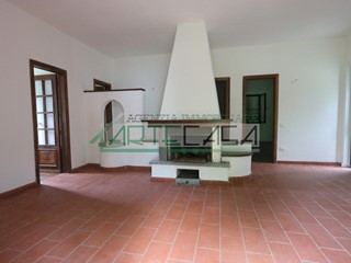 Casa Indipendente in Vendita a Calci, 335'000€, 90 m²