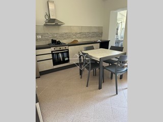 Bilocale in Affitto a Carrara, zona Marina di Carrara, 1'100€, 50 m², arredato