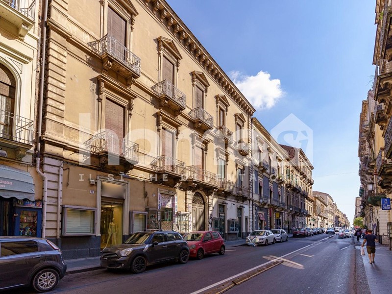 Negozio in Vendita a Catania, 220'000&euro;, 105 m²