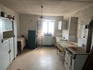Casa Indipendente in Vendita a Lucca, zona Piazza di Brancoli, 55'000&euro;, 85 m²