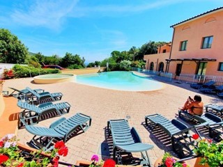 Trilocale in Vendita a Rio, zona Cavo, 197'000€, 63 m², arredato