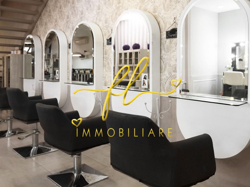 Attività commerciale in Vendita a Cecina, 18'000€, 20 m²