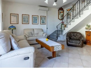 Villetta a schiera in Vendita a San Miniato, zona Molino D'egola, 270'000€, 125 m², con Box