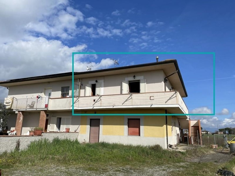 Quadrilocale in Vendita a Bientina, 112'000€, 125 m², con Box