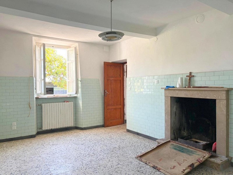 Casa Indipendente in Vendita a Lucca, zona Santa Maria a Colle, 129'000&euro;, 150 m²