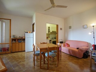 Trilocale in Vendita a Massa, zona Ronchi, 169'000€, 48 m², arredato, con Box