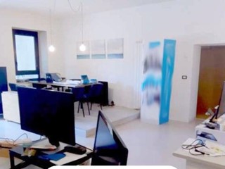 Ufficio in Affitto a Vicopisano, zona San Giovanni Alla Vena, 530€, 76 m²