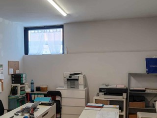 Magazzino in Affitto a Vicopisano, zona San Giovanni Alla Vena, 490€, 117 m²