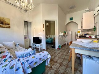 Villetta a schiera in Vendita a Viareggio, zona Torre Del Lago-marina, 160'000€, 40 m², arredato