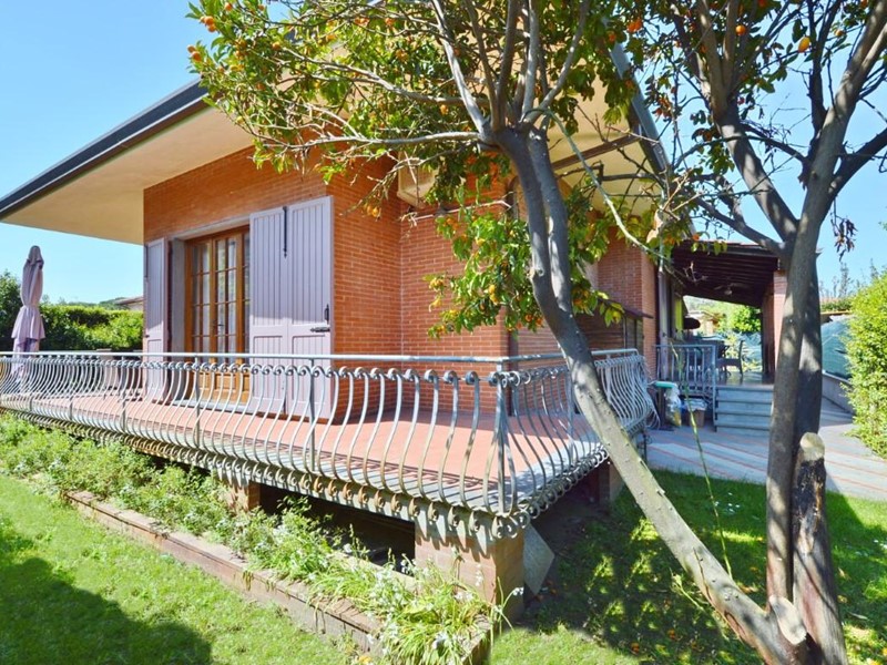 Villa in Vendita a Forte dei Marmi, 2'000'000€, 150 m², arredato