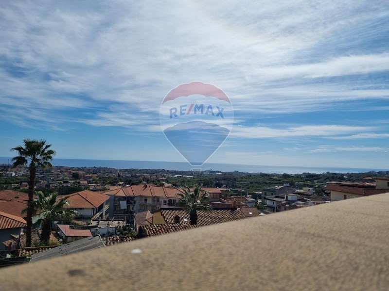 Bilocale in Vendita a Aci Catena, 52'000€, 55 m²