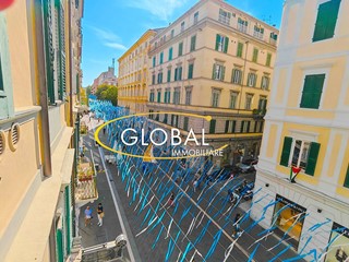 Quadrilocale in Vendita a Ancona, 420'000€, 103 m²