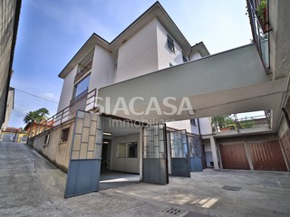 Capannone in Vendita a Trezzo sull'Adda, 48'000€, 128 m²