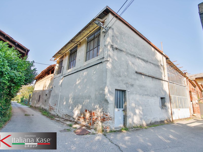 Capannone in Vendita a San Giusto Canavese, 38'000€, 500 m²