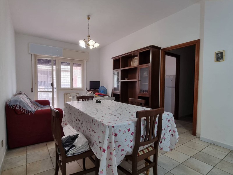 Trilocale in Vendita a Pomezia, 145'000€, 90 m²