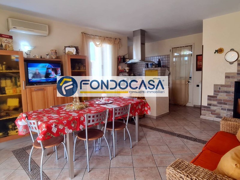 Villa in Vendita a Brindisi, 139'000€, 156 m²