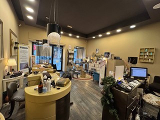 Negozio in Affitto a Milano, 2'916€, 60 m²