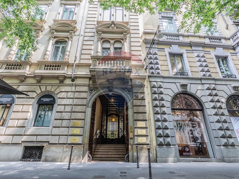 Bilocale in Vendita a Milano, 810'000€, 80 m²