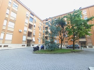 Bilocale in Vendita a Milano, 155'000€, 64 m²