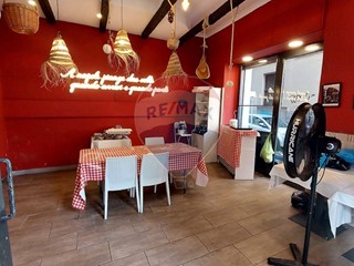 Immobile commerciale in Vendita a Napoli, 128'000€, 40 m²