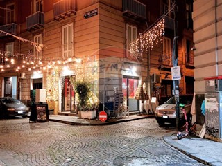 Immobile commerciale in Vendita a Napoli, 108'000&euro;, 40 m²