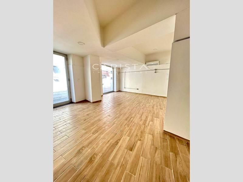 Immobile commerciale in Affitto a Ortona, 650€, 72 m²