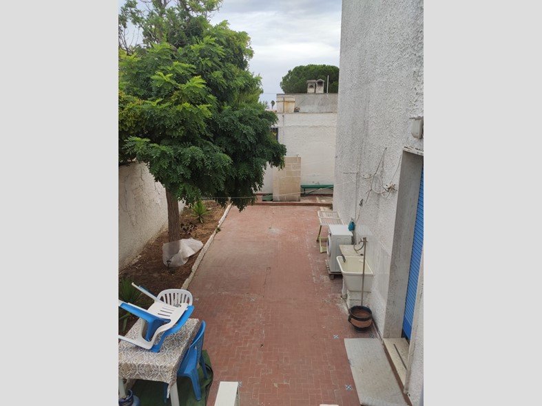 Villa bifamiliare in Vendita a Manduria, 210'000€, 190 m², arredato