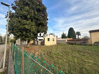 Casa Indipendente in Vendita a Arre, 208'000€, 258 m²