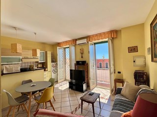 Trilocale in Vendita a Pozzuoli, 160'000€, 83 m²