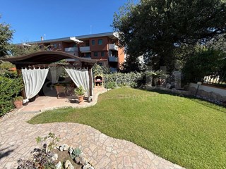 Villa bifamiliare in Vendita a Termoli, 329'000€, 147 m²