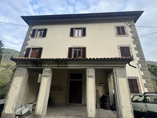 Bilocale in Vendita a Cantagallo, 40'000€, 50 m²