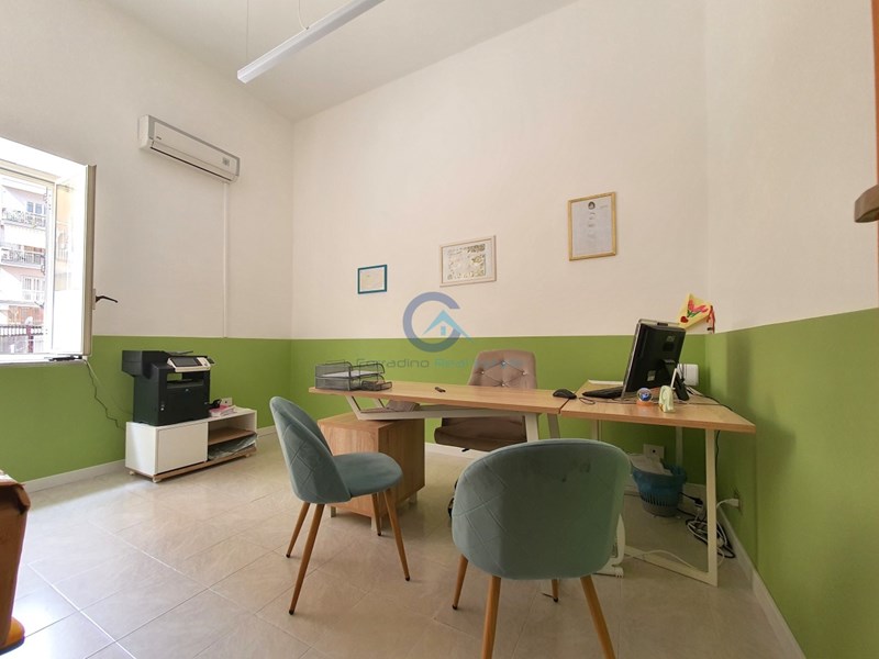 Ufficio in Affitto a Catanzaro, zona Lido Corso, 500&euro;, 60 m²