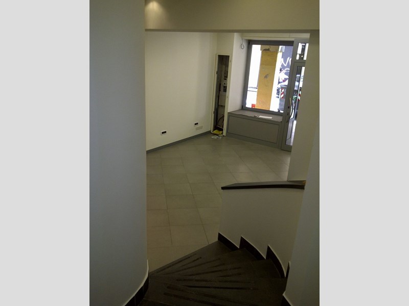 Immobile commerciale in Vendita a Bologna, zona Irnerio, 320'000€, 100 m²