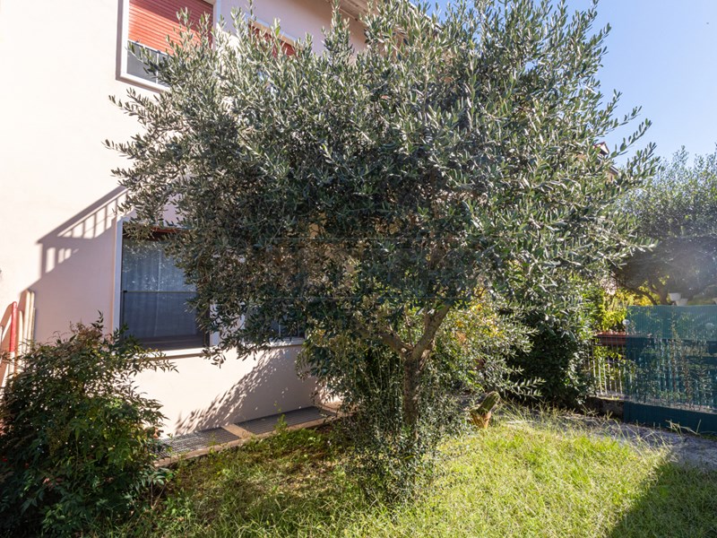 Casa Semi Indipendente in Vendita a Dueville, 230'000€, 158 m², con Box