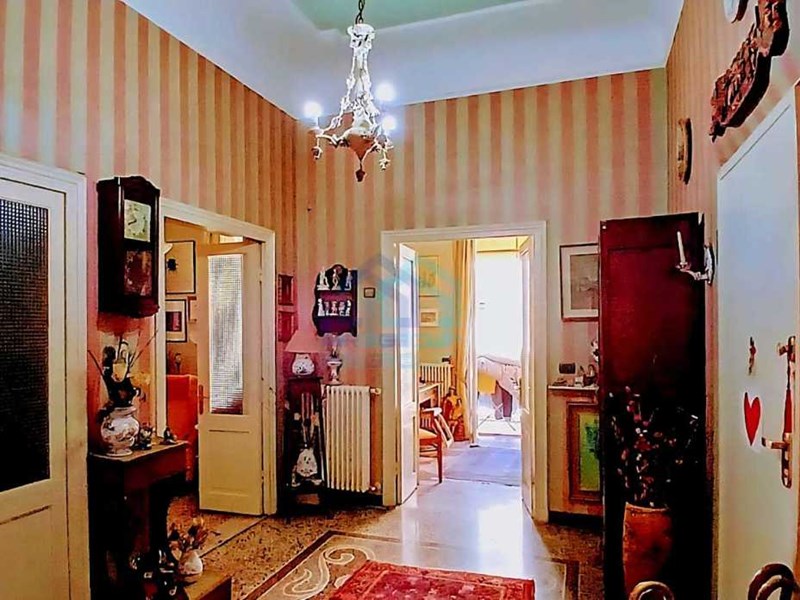 Appartamento in Vendita a Savona, 229'000€, 150 m²