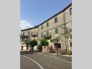 Immobile commerciale in Vendita a Semproniano, zona Petricci, 25'000&euro;, 39 m²