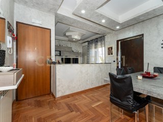 Trilocale in Vendita a San Giovanni la Punta, 75'000&euro;, 65 m²