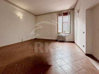 Ufficio in Affitto a Bologna, zona Centro Storico, 1'750€, 131 m², con Box