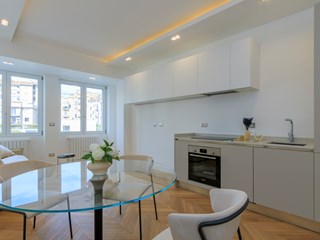 Bilocale in Vendita a Milano, zona 019 Solari/ Washington/ Papiniano, 380'000€, 42 m², arredato