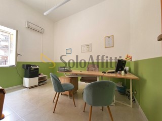 Ufficio in Affitto a Catanzaro, zona Lido Corso, 500&euro;, 60 m²