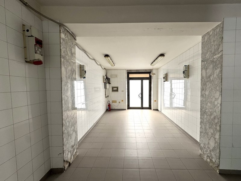 Capannone in Vendita a Vaiano, 155'000€, 120 m²