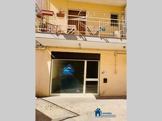 Negozio in Vendita a Capurso, 139'000€, 180 m²