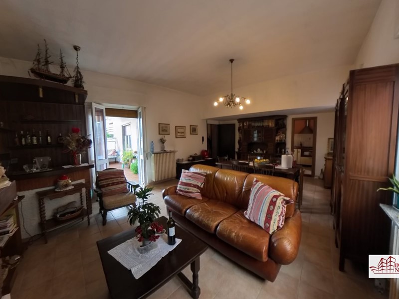 Quadrilocale in Vendita a Casorezzo, 250'000&euro;, 180 m²