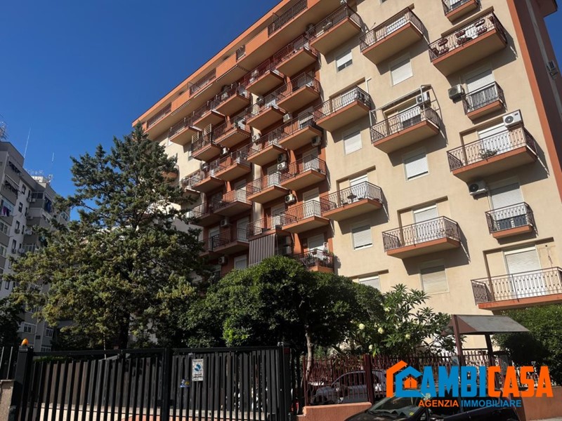 Quadrilocale in Vendita a Palermo, 170'000€, 130 m²