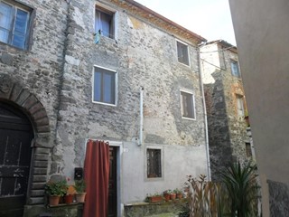 Trilocale in Vendita a Borgo a Mozzano, 20'981€, 100 m²