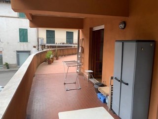 Quadrilocale in Vendita a Borgo a Mozzano, 80'000€, 80 m²