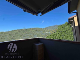 Appartamento in Vendita a Pietrasanta, zona Strettoia, 300'000€, 110 m², arredato, con Box