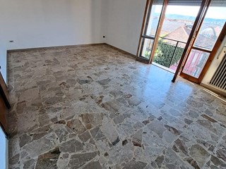Quadrilocale in Vendita a Santa Croce sull'Arno, 82'000€, 100 m²